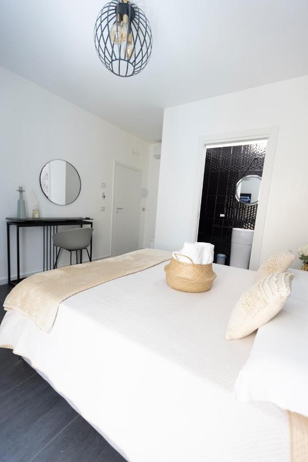 Lena Suite Bari Vecchia Buitenkant foto